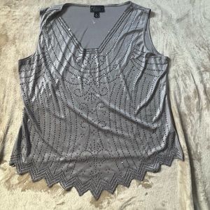 Gray sleeveless shirt